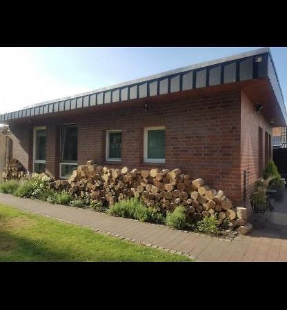 Mini-Bungalow Delmenhorst Buitenkant foto